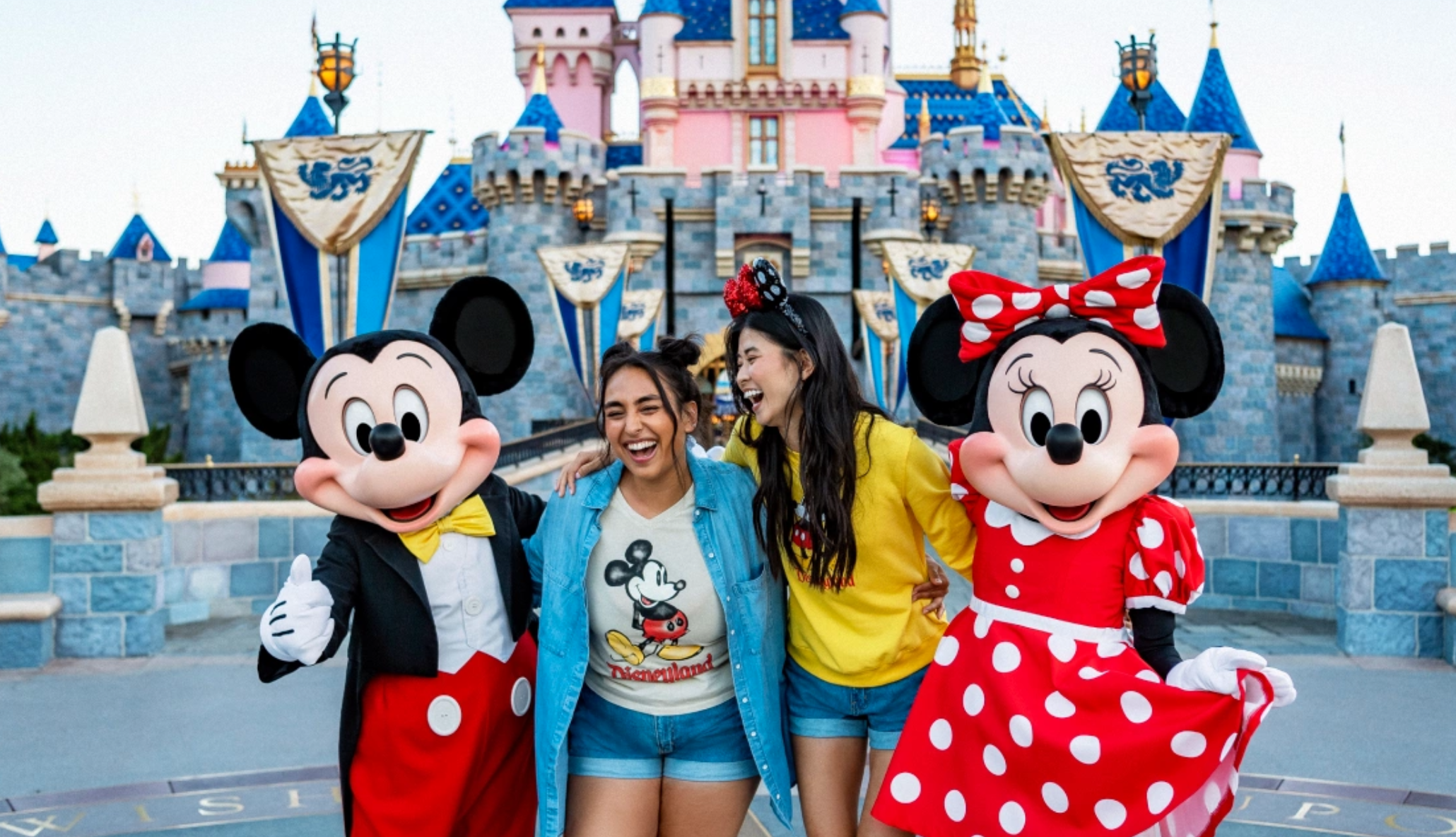 Mô hình vé nhiều ngày tại các công viên giải trí thế giới