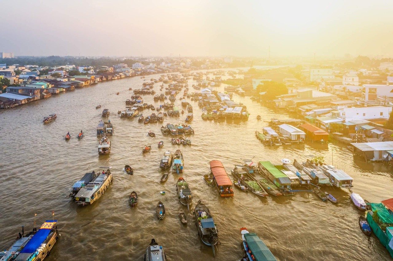 SOUTHERN VIETNAM 5 DAYS 4 NIGHTS SAIGON – CU CHI TUNNELS– CAO DAI TEMPLE – MEKONG DELTA