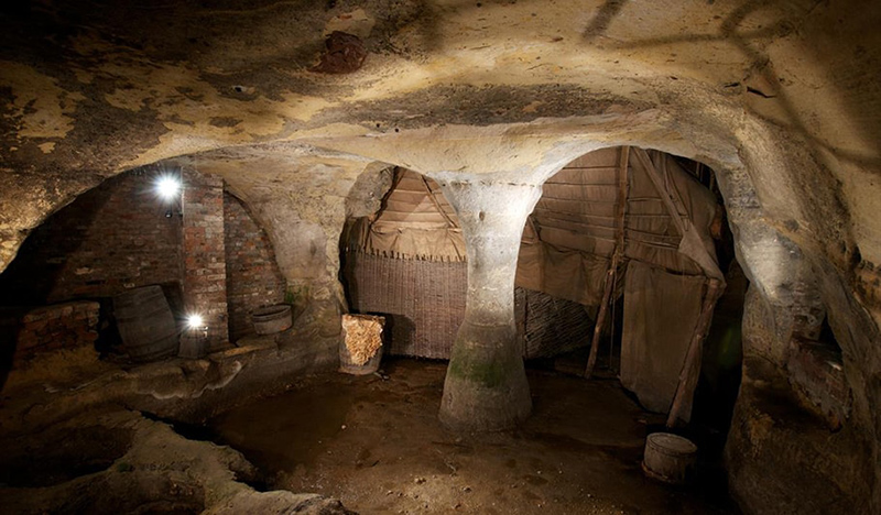 SOUTHERN VIETNAM 5 DAYS 4 NIGHTS SAIGON – CU CHI TUNNELS– CAO DAI TEMPLE – MEKONG DELTA