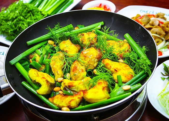 DAILY STREET FOOD TOUR DEPARTURE FROM HANOI WITH LOW COST 